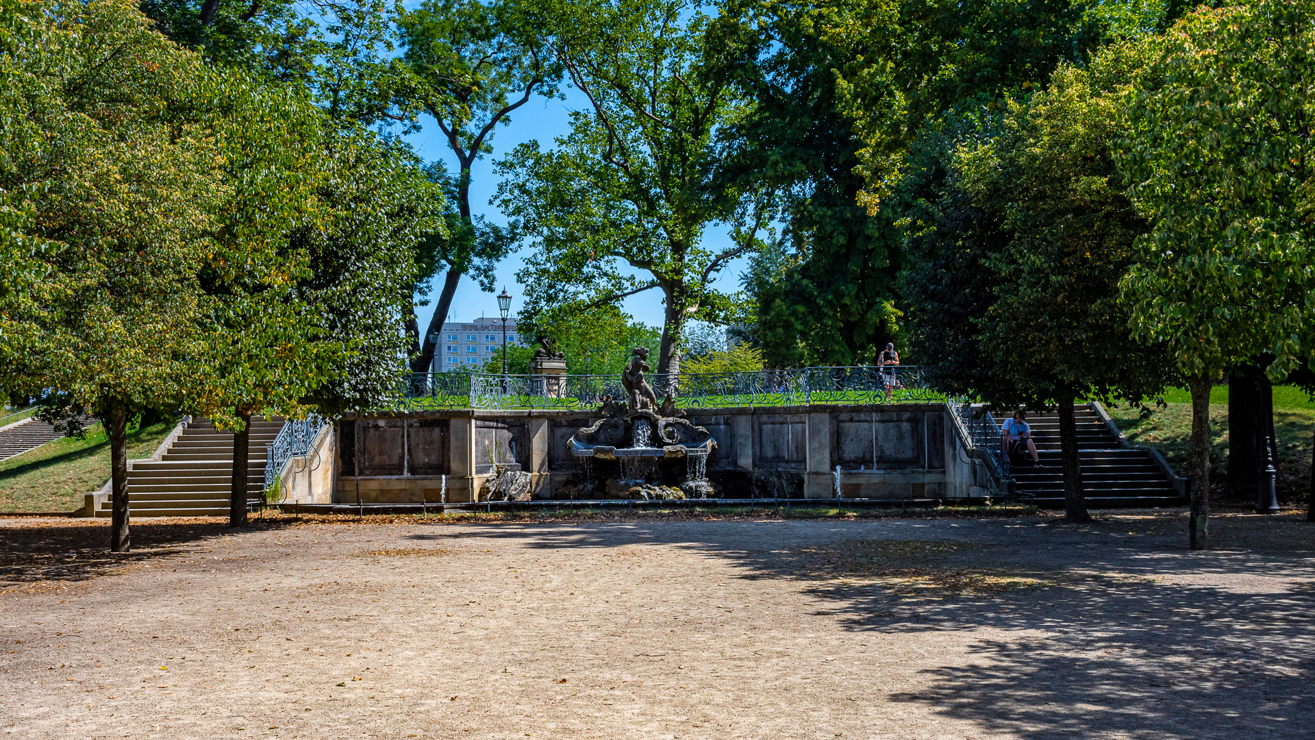 Delphinbrunnen