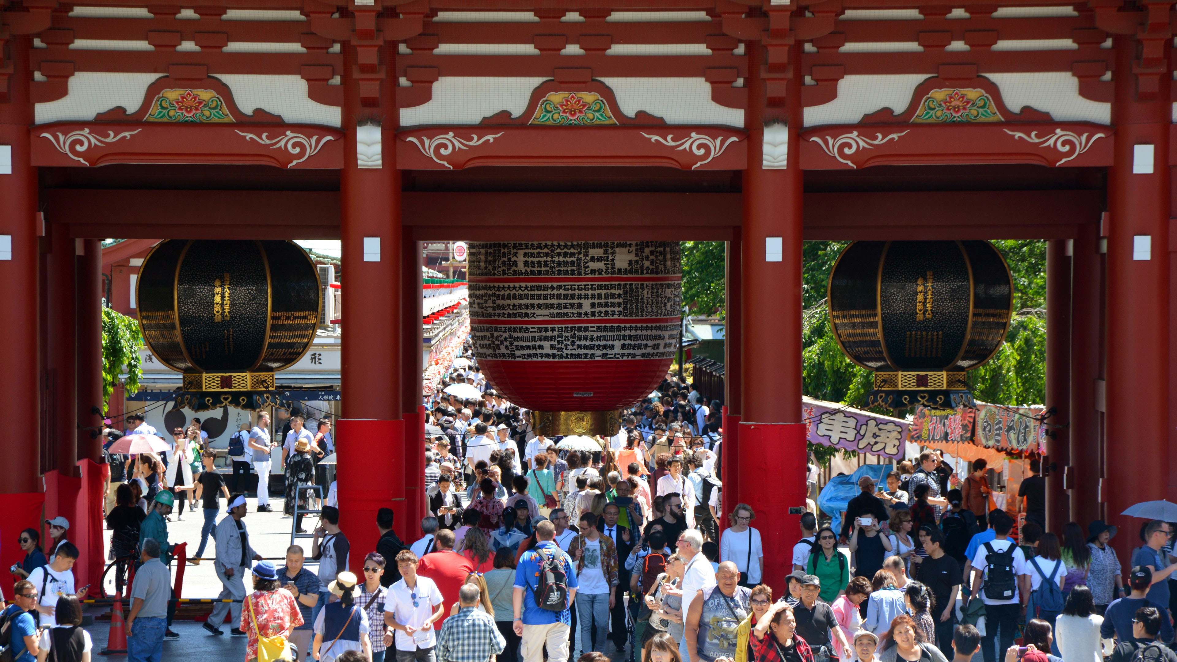 Hozomon Gate at Sensoji